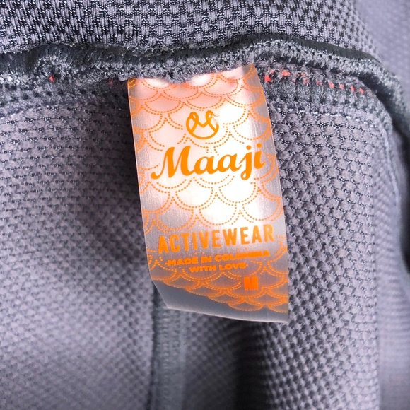 Maaji Activewear Endure High Rise Leggings-Medium - Picture 3 of 16